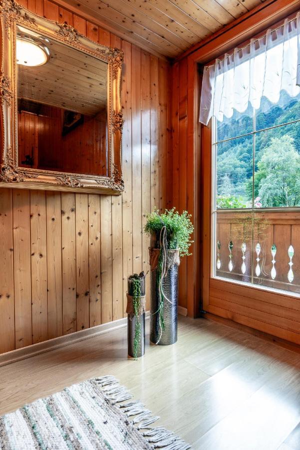Vroni Höcher Apartment